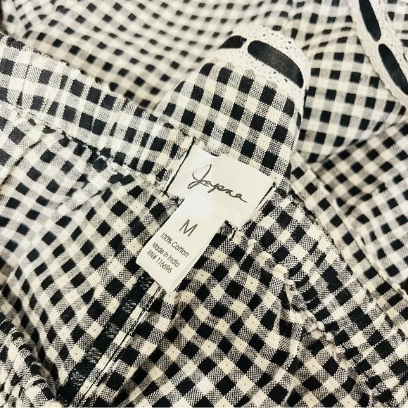 Matching Two-Piece Set – Black & White Crop Top + Shorts – Cottagecore Summer - Picture 5 of 6